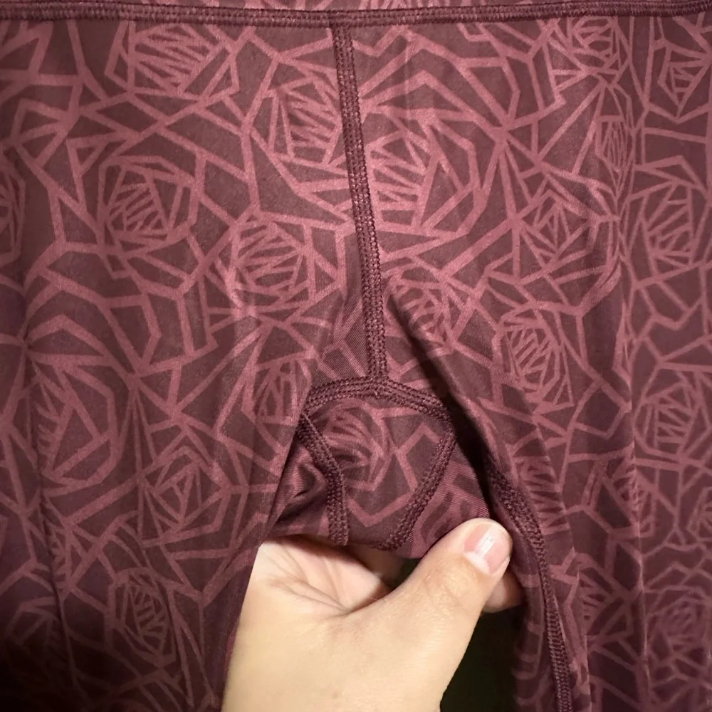 Lululemon High Times Pants Leggings Size‎ 6 Posey Rose Bordeaux Luxtreme